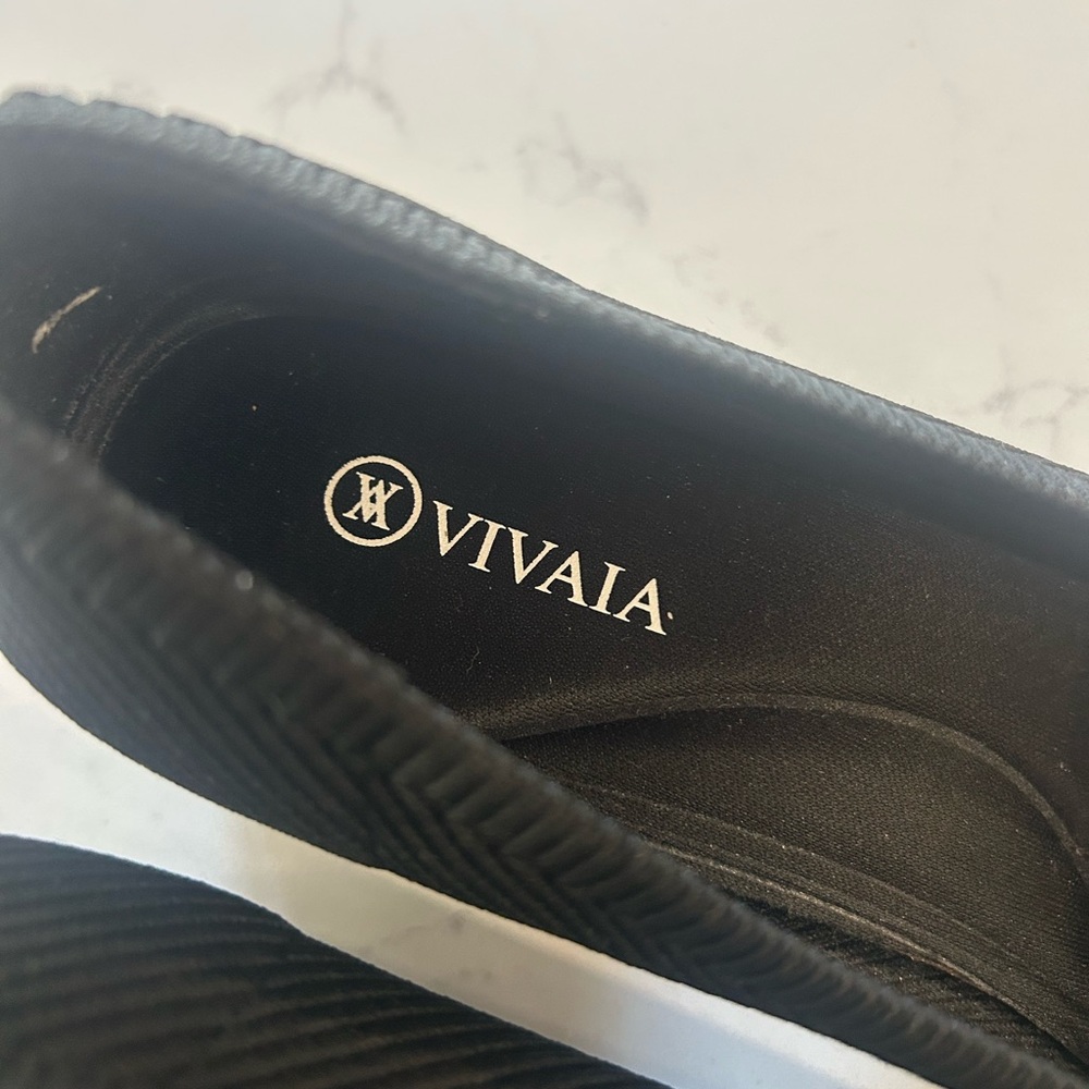 Vivaia Black Square Toe Block Heels